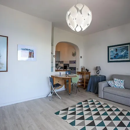 The Wind Rose Apartment