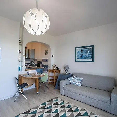 The Wind Rose Apartment
